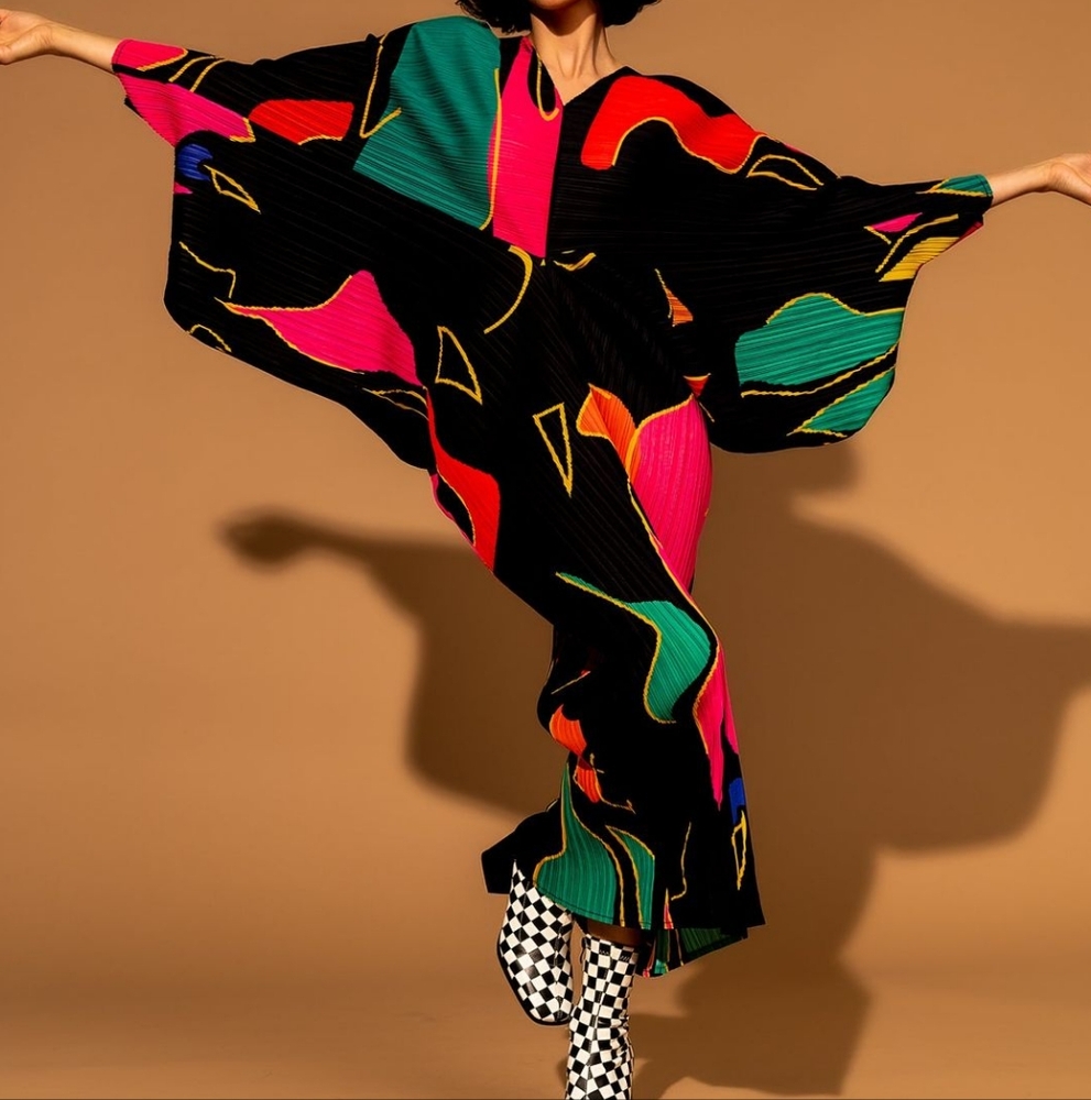 Dressed In Lala Woman of the Hour Plisse Abstract Midi Dress